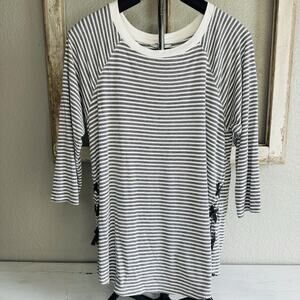 BKE Womens Top Med 3/4 SLEEVE KNIT Gray White Striped Laced Sides Very Soft